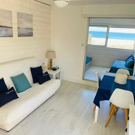 La De La Apartment *