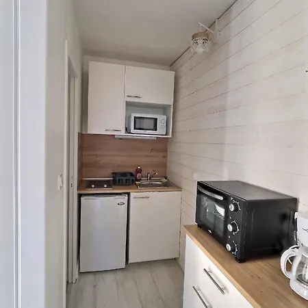 Apartment La De La