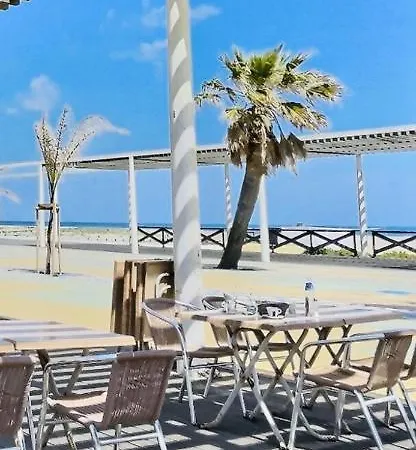 Apartment La De La