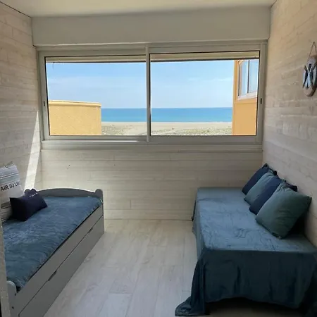 La De La Apartment